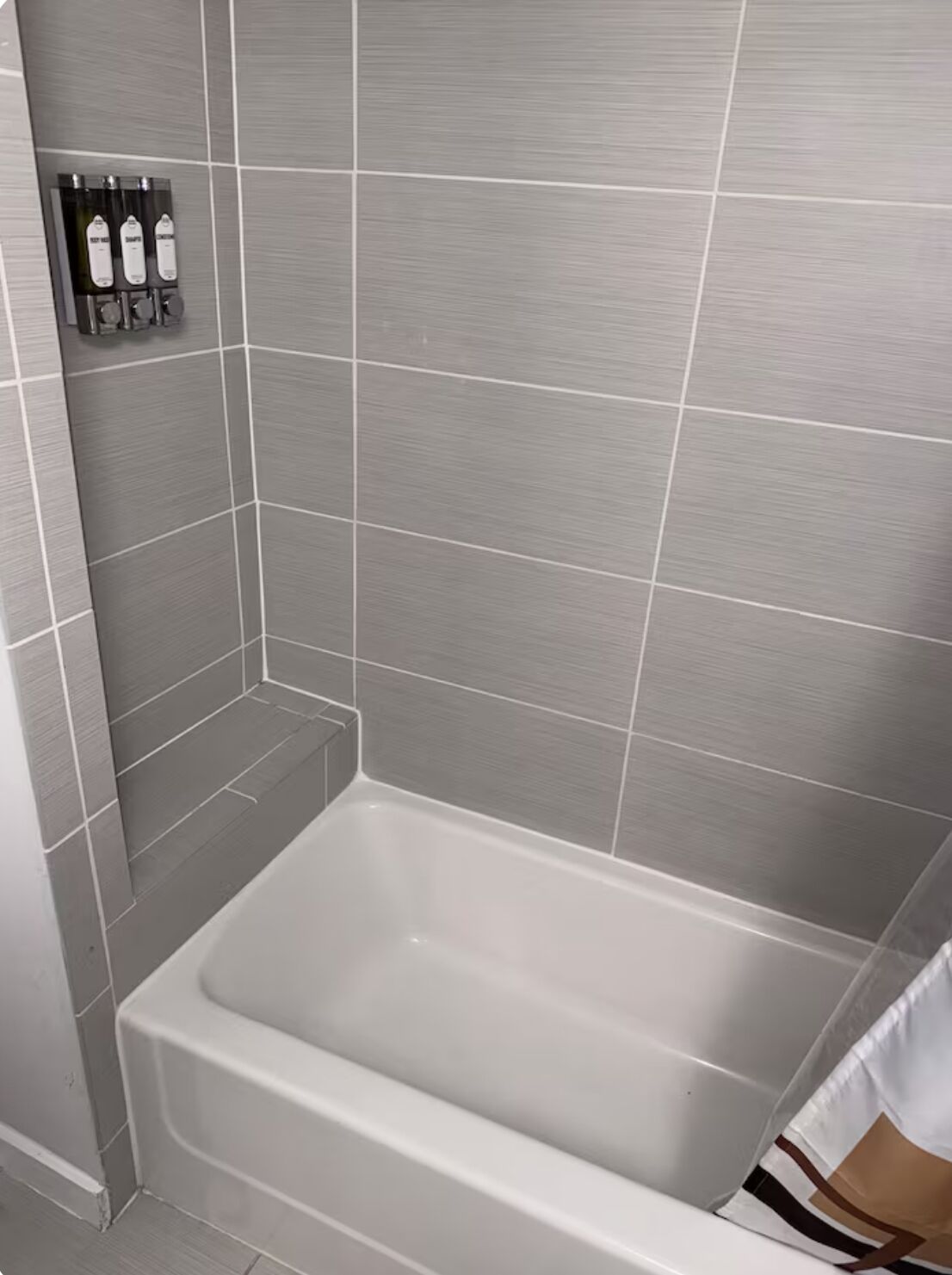 ヘアドライヤー、タオル、石鹸