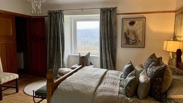 4 chambres, fer et planche à repasser, Wi-Fi, literie fournie