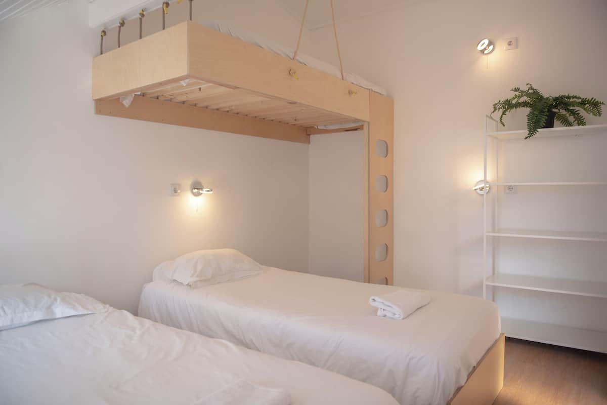 Classic Triple Room | Free WiFi