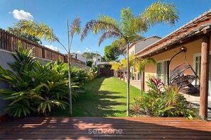 Basic Apartment | Terrace/patio - House in Condo w/ Pool Arraial D'ajuda Ort0003 (Porto Seguro)