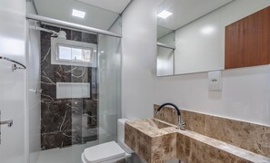 Basic Apartment | Bathroom - House in Condo w/ Pool Arraial D'ajuda Ort0003 (Porto Seguro)