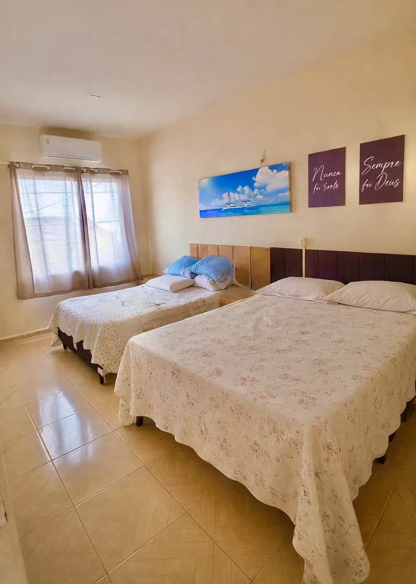 9 quartos, acesso à internet, roupa de cama