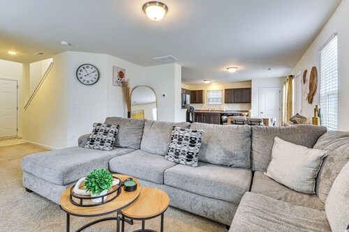 4 Mi to Hospital & Dtwn Greensboro: Spacious Home