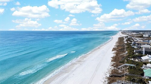 Sandy Pelican by Avantstay Exclusive Beach Access + Private Pool + Firepit + Balcony Sunset Views