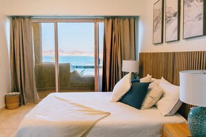2 bedrooms, free WiFi, bed sheets - Stunning Arch & Ocean Views, Luxury 2BR Condo, Walk to Beach! (Cabo San Lucas)