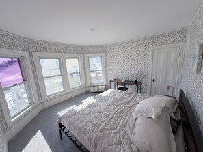 2 bedrooms, WiFi, bed sheets - Quiet Private 2 Bedroom Apartment (Bangor)