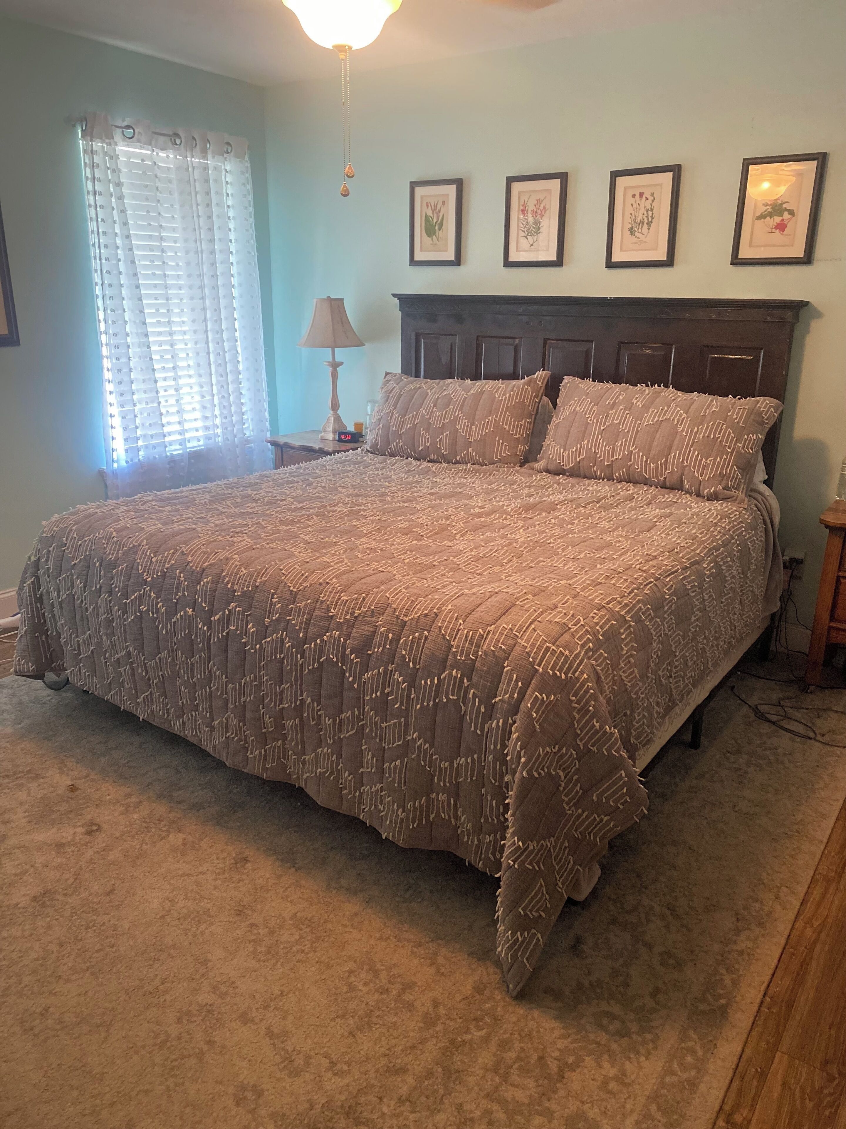 3 chambres, fer et planche à repasser, Wi-Fi, draps fournis