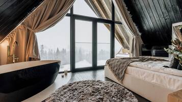 Luxury Villa, Hot Tub, Garden Area | Garden view