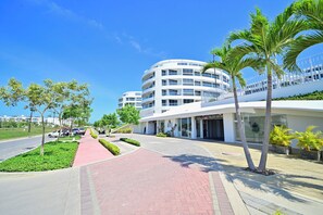 Exterior - Luxury Penthouse. Private Terrace, Pool. Near Beach. Serena del Mar Cartagena (Cartagena)