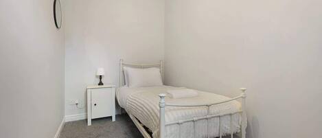 2 bedrooms, Internet, bed sheets