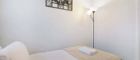 2 makuuhuonetta, ilmainen Wi-Fi, vuodevaatteet