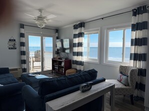 TV - Best view of Ocean and Sunrise, relaxing beach area. (Myrtle Beach)