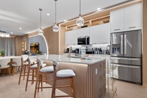 Fridge, microwave, oven, stovetop - Star Wars Loft  Themed Bedrooms, Private Pool, Summer Kitchen & PS5 (Kissimmee)