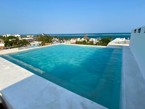 Outdoor pool - Very Central 2-Bedroom, 2 Bath Condo with WiFi, AC in Portside Puerto Morelos (Puerto Morelos)