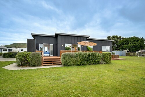 SeaRenity - Waimarama Holiday Home