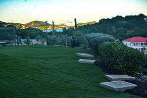 Unclassified image, 5 of 7, button - Victotia Silver Suite (Hodges Creek Marina)