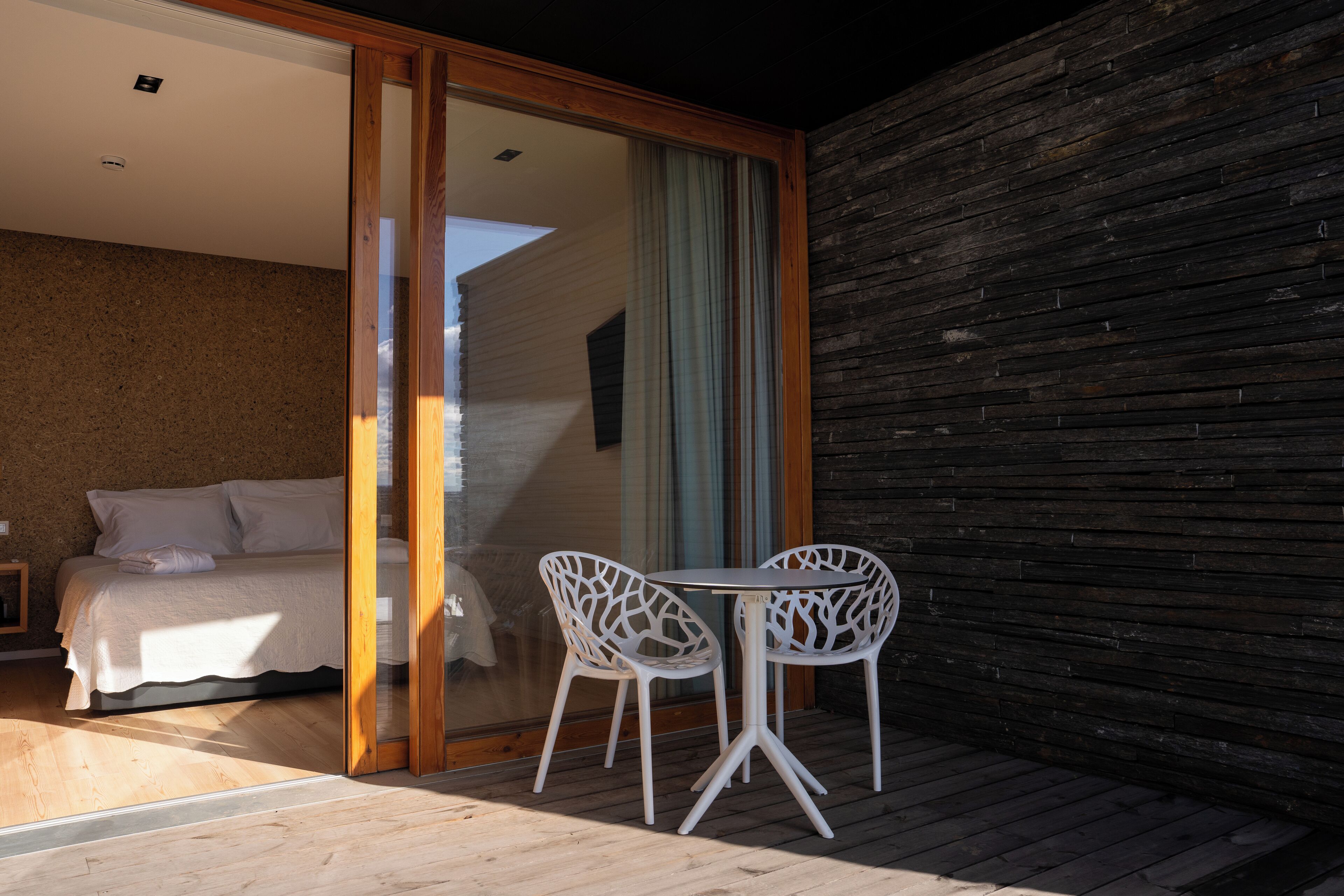 Suite | Een kluis op de kamer, een bureau, verduisterende gordijnen