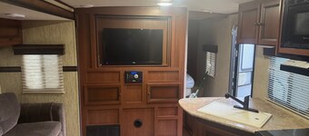 Your Peaceful Waterfront Getaway Camping/Fishing Experience with Country Living