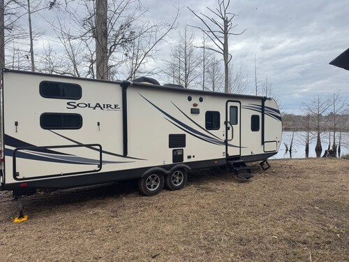 Your Peaceful Waterfront Getaway Camping/Fishing Experience with Country Living