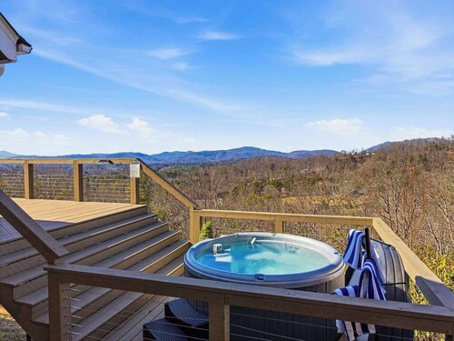 Mtn Views | Stargazing Dome | Hot Tub | Sleeps 20