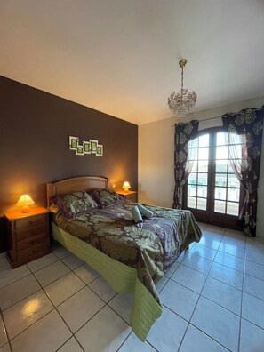 3 bedrooms, travel cot, free WiFi, bed sheets - Villa Passarinho (Vidauban)