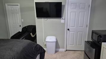 1 camera, ferro/asse da stiro, Wi-Fi, lenzuola