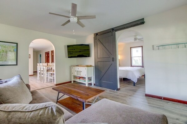 2 bedrooms, free WiFi, bed sheets