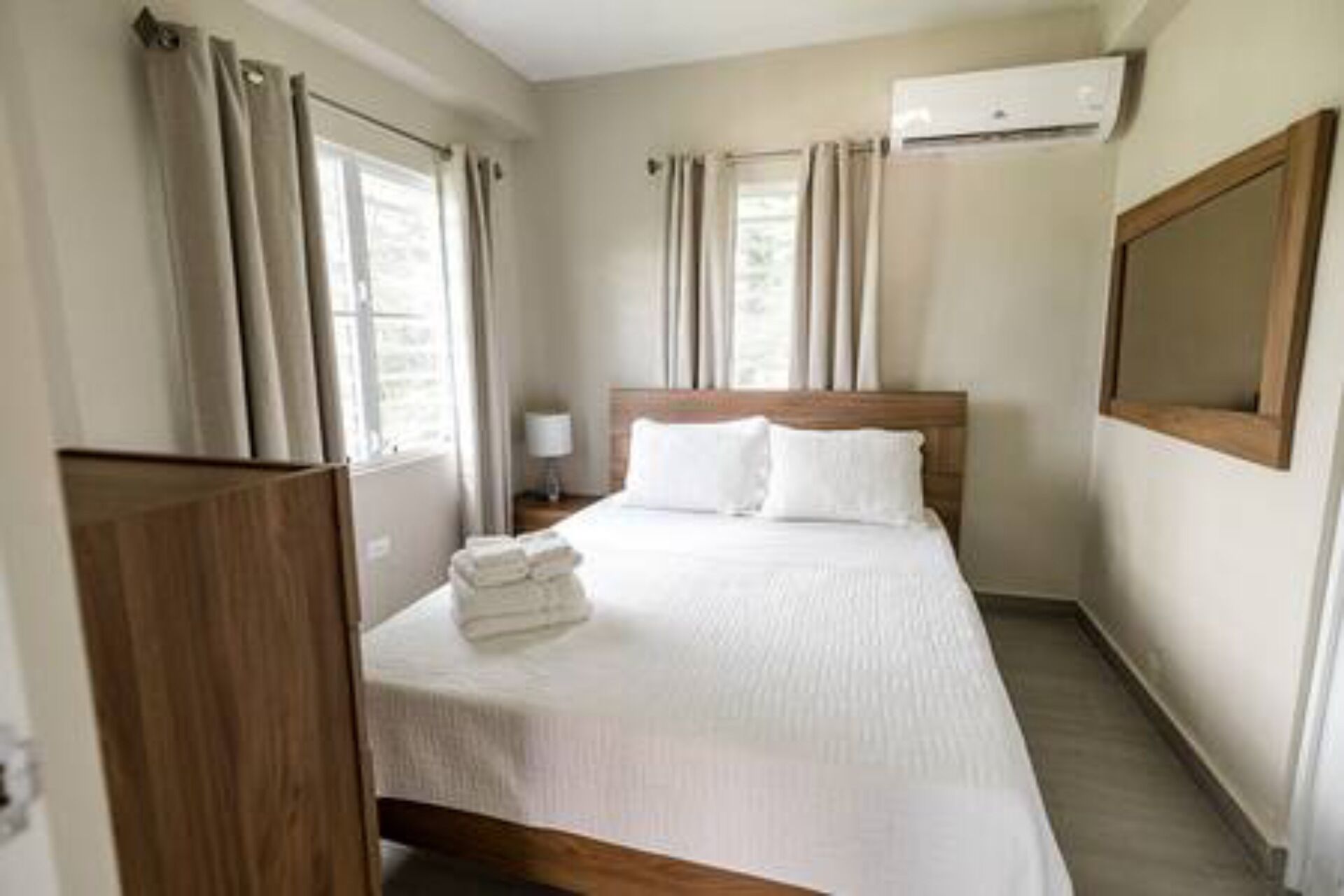 3 soverom, strykejern/-brett, wi-fi og sengetøy