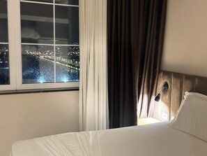 Uklassifisert bilde, 4 av 7, knapp