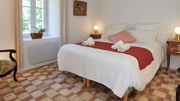 21 Schlafzimmer, Bügeleisen/Bügelbrett, WLAN, Bettwäsche