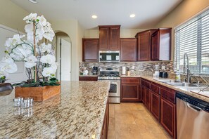 Fridge, microwave, stovetop, dishwasher - Sophisticated Sanctuary: 8 Mi to Lodi Wineries! (Stockton)