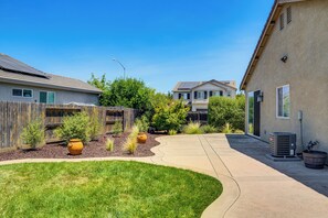 Property grounds - Sophisticated Sanctuary: 8 Mi to Lodi Wineries! (Stockton)
