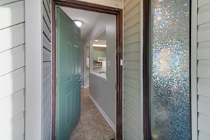 Interior - Sun, Surf & Sand in Fort Walton Beach! Cozy Condo (Fort Walton Beach)