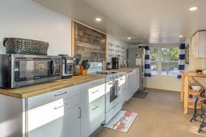 Refrigerador, microondas, parrilla de estufa y lavavajillas 