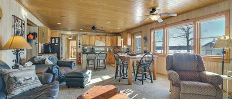 Télévision, cheminée, jeux vidéo, lecteur de DVD