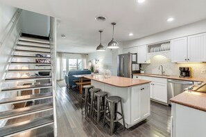 Fridge, microwave, stovetop, dishwasher - 1 Mi to Fenwick Island SP: Condo w/ Boat Dock! (Selbyville)