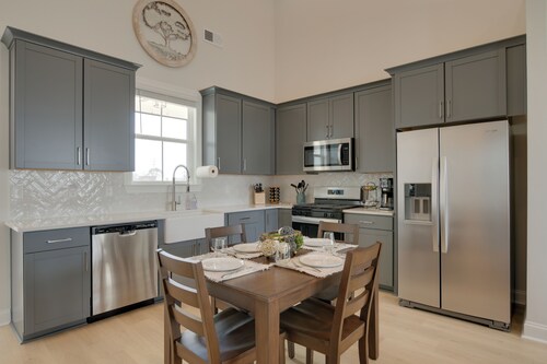 Steps to Marina! Lake Greenwood Home w/ Patios