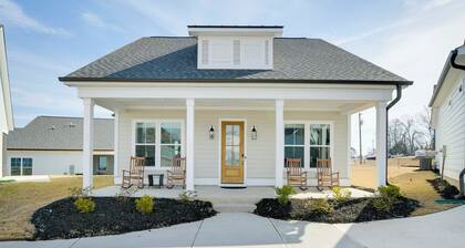 Steps to Marina! Lake Greenwood Home w/ Patios