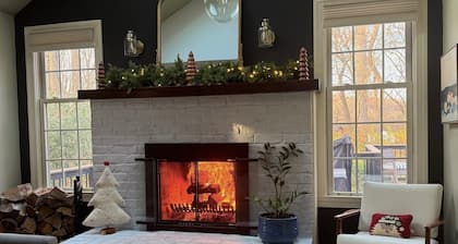 1.7 Miles from PGA Championship - tremendous outdoor space with back deck