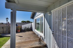 Exterior detail - Large Yard & Fire Pit: Peaceful Arroyo Grande Home (Arroyo Grande)