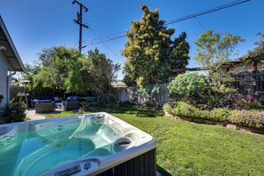 Outdoor spa tub - Large Yard & Fire Pit: Peaceful Arroyo Grande Home (Arroyo Grande)