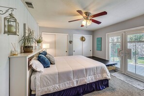 3 bedrooms, desk, iron/ironing board, travel cot - Large Yard & Fire Pit: Peaceful Arroyo Grande Home (Arroyo Grande)
