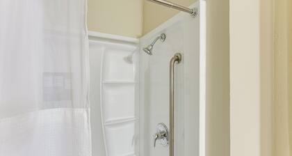 Hike, Fish & Swim: Nat'l Forest Home in Crockett