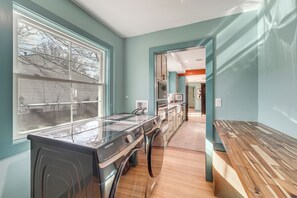 Interior - 1 Mi to Campus: Modern Tulsa Home w/ Private Yard (Tulsa)