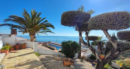 Villa Libertad with panoramic sea view