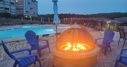 Dog-Friendly Condo on Smith Mountain Lake