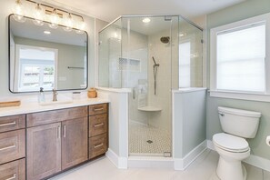 Hair dryer, towels - Family Friendly! Canal-Front Gem in Bethany Beach (Bethany Beach)