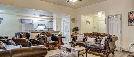 Fernseher, Bücher, Stereoanlage