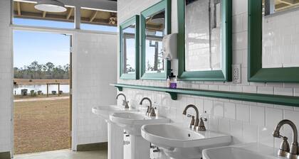 Lakeside Glamping: A Fisherman’s Dream