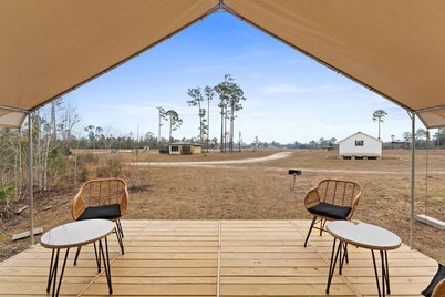 Lakeside Glamping Escape with Fishing & Boating